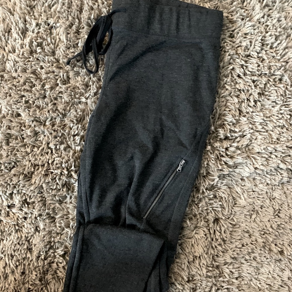 Zippered Leggings